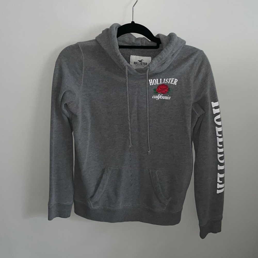 Brand- hollister color-grey size-small
